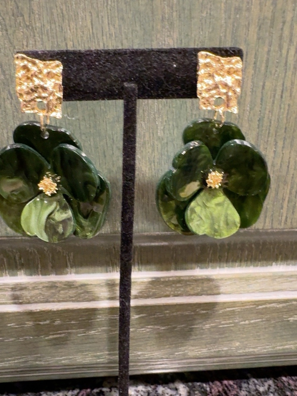 Green Flower Drop Earrings Gold Tone Floral Statement 2 Inch Dangle - Picture 4 of 6